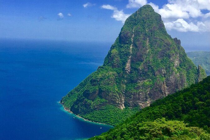 Cruise Port and Airport Arrival Transfers to Hotels in St. Lucia. - The real purpose of this transfer: less stress, better first impressions