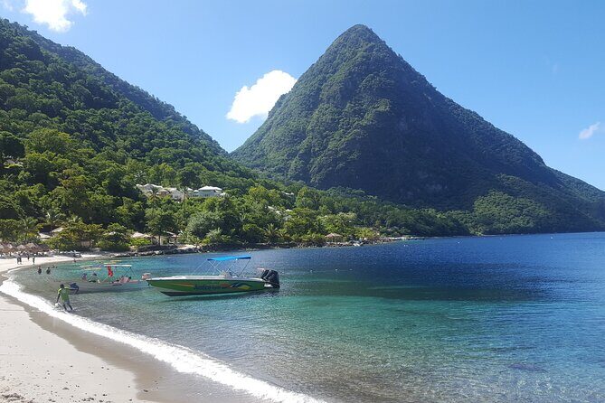 Discover Saint Lucia - Pitons photo time: 15 minutes, big payoff