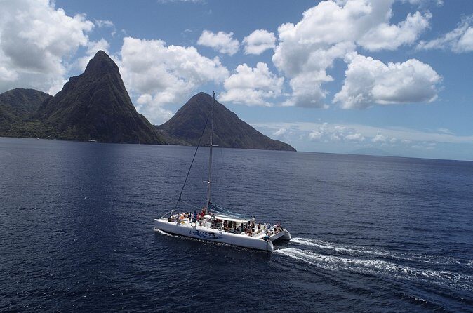 Hop & Drop Soufriere Transfer - The return trip plus snorkeling: calm water, good gear