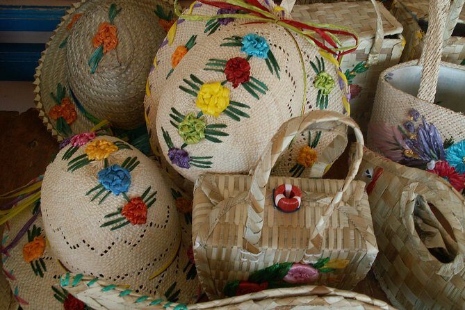 Shopping Spree in St Lucia - Small group pacing: what “up to 20” feels like in real life