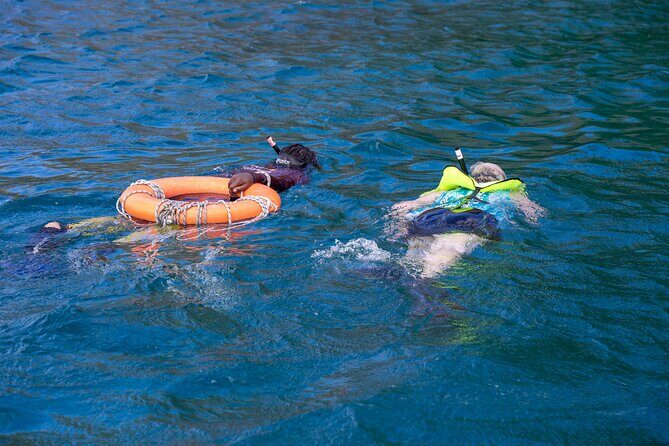Snorkeling at Pigeon Island - Getting oriented: check-in, paperwork, gear, and the 5-minute safety briefing