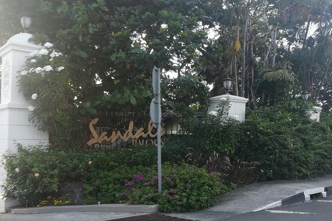 St Lucia Airport Transfer Hewanorra (UVF) to SANDALS Grande - Regency - Halcyon - Getting Dropped at Sandals Grande (Regency–Halcyon) With Luggage Help