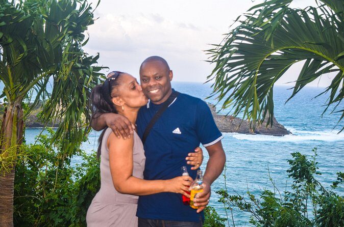 St Lucia Airport Transfer Roundtrip from Hewanorra (UVF) - The scenic drive: photo stops and onboard comfort