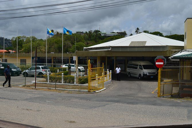 St Lucia Ground Transportation- Hotel and Airport Transfers UVF - Timing Matters: Service Hours and How to Plan Around Them