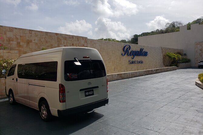 St. Lucia Private Airport Transfer to Royalton Resort and Spa - The Drive to Royalton Saint Lucia: Air Conditioning, Water, and Landmark Chat